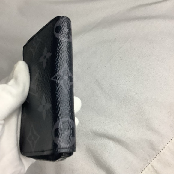 LOUIS VUITTON Monogram Graphite Eclipse Coin Purse - Picture 7 of 10